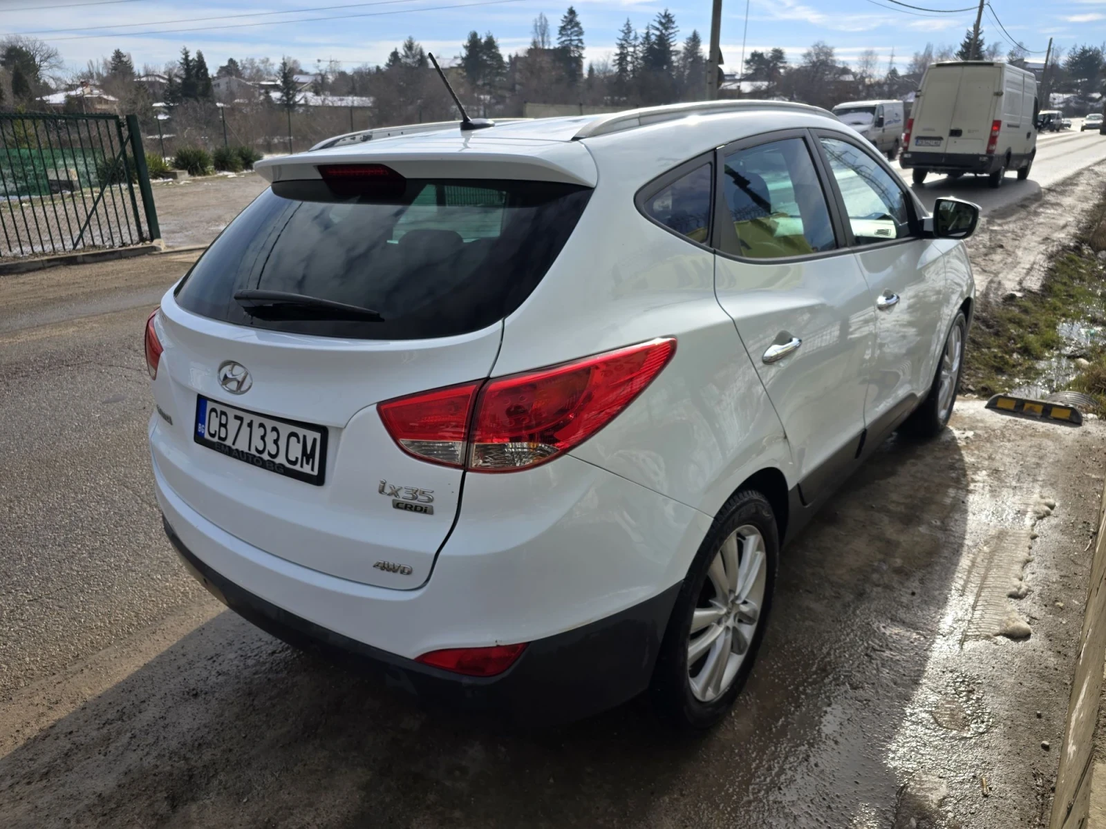 Hyundai IX35 2.0D\AUTOMAT \CAMERA, снимка 4 - Автомобили и джипове - 55641357