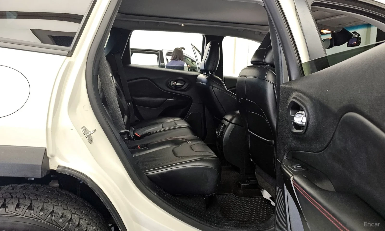 Jeep Cherokee АВАНСОВО ПЛАЩАНЕ\RAILHAWK 3.2 v6 274hp, снимка 12 - Автомобили и джипове - 56081766