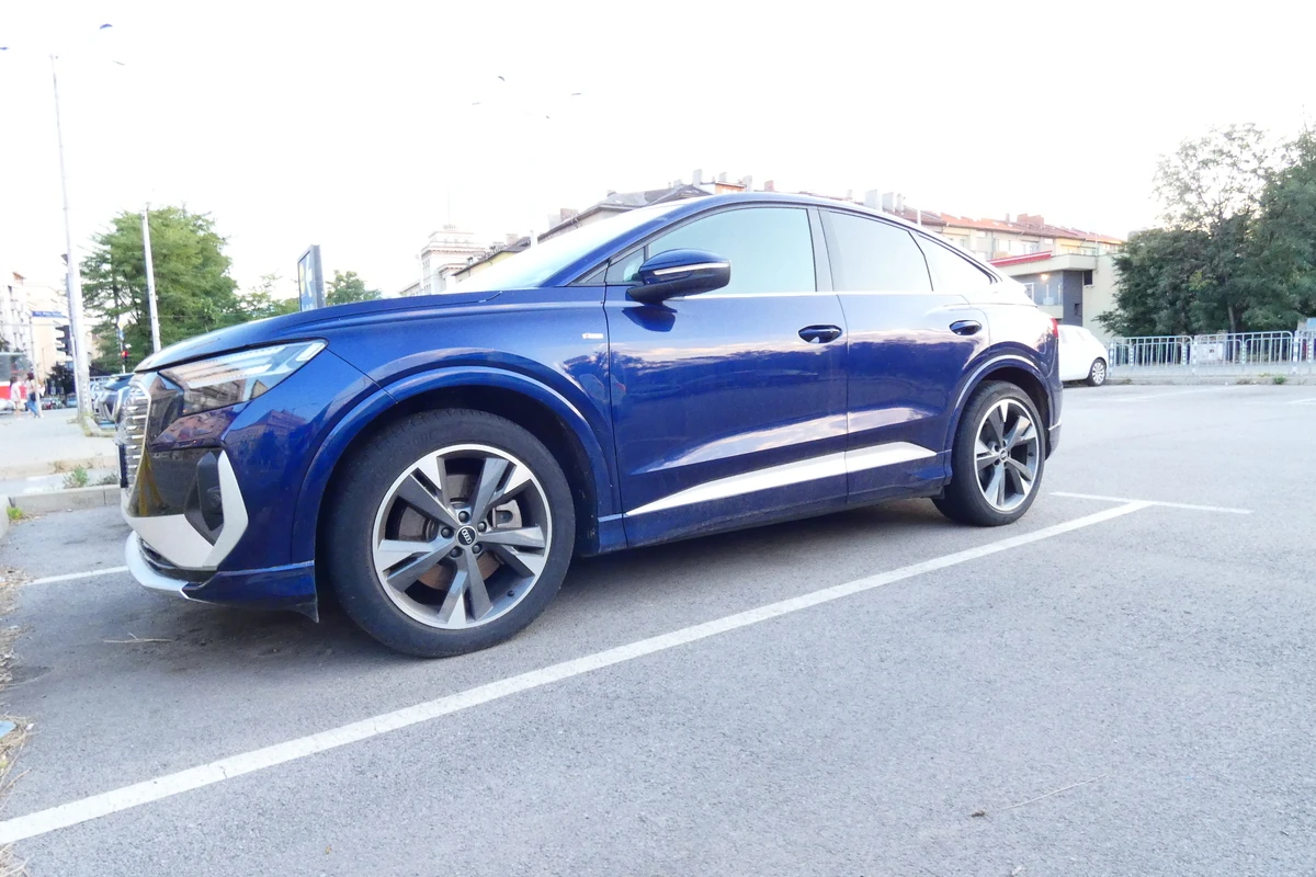 Audi Q4 Sportback, E-Tron, 40 S-Line, снимка 3 - Автомобили и джипове - 56123337