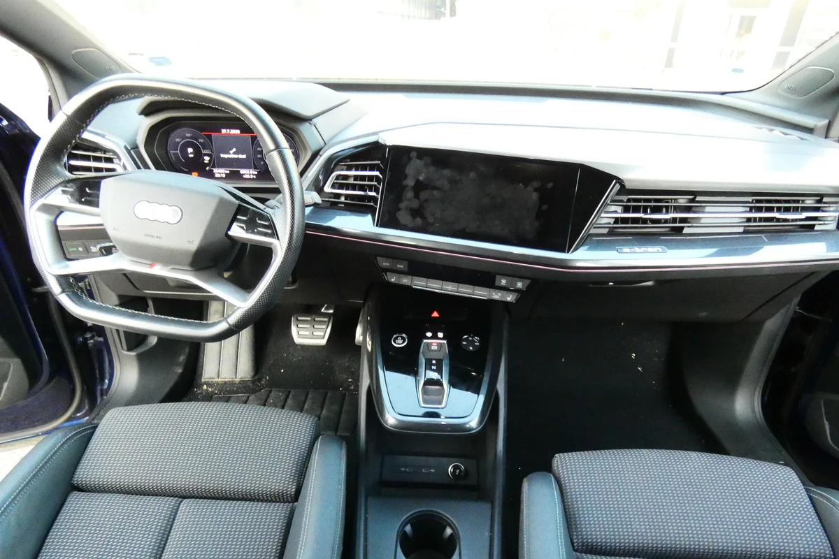 Audi Q4 Sportback, E-Tron, 40 S-Line, снимка 9 - Автомобили и джипове - 56123337