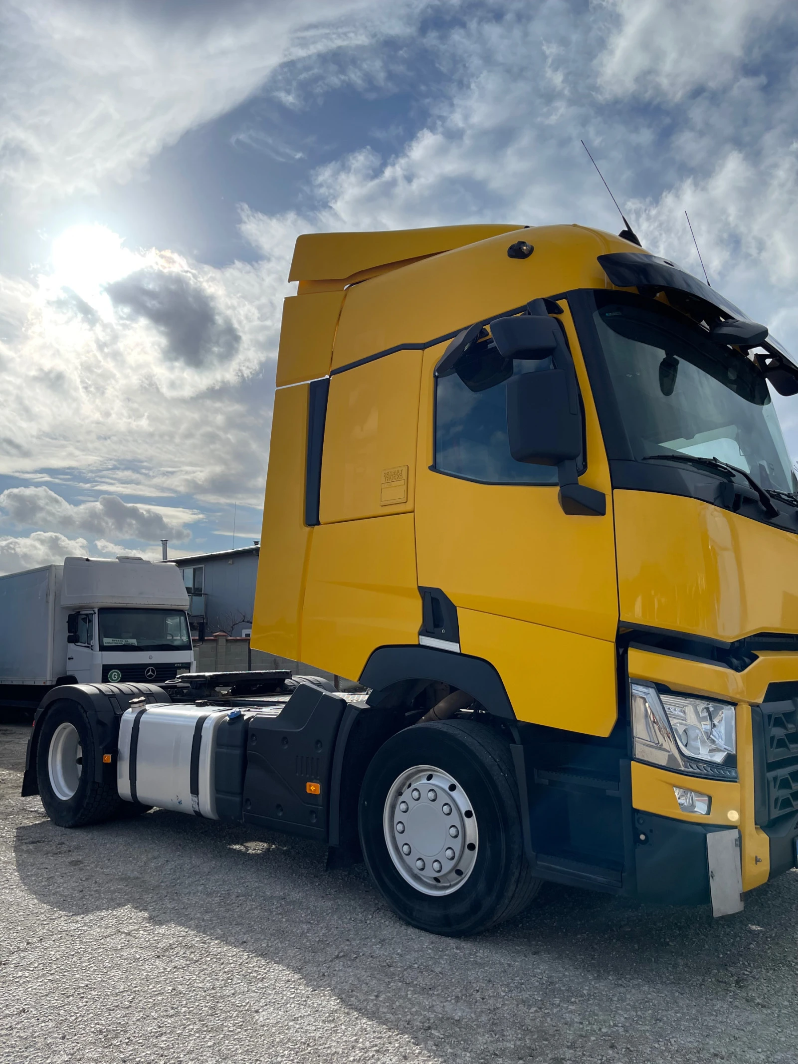 Renault T 460 - изображение 5