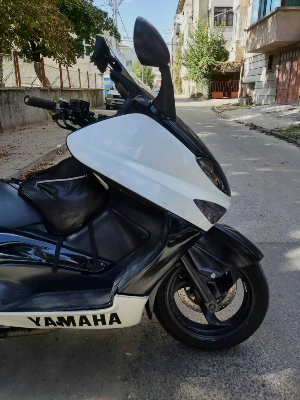 Yamaha T-max Гаражен | Обслужен | Многобройни екстри, снимка 6 - Мотоциклети и мототехника - 56255187