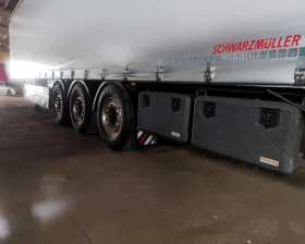 Полуремарке Schwarzmuller Буге, снимка 6