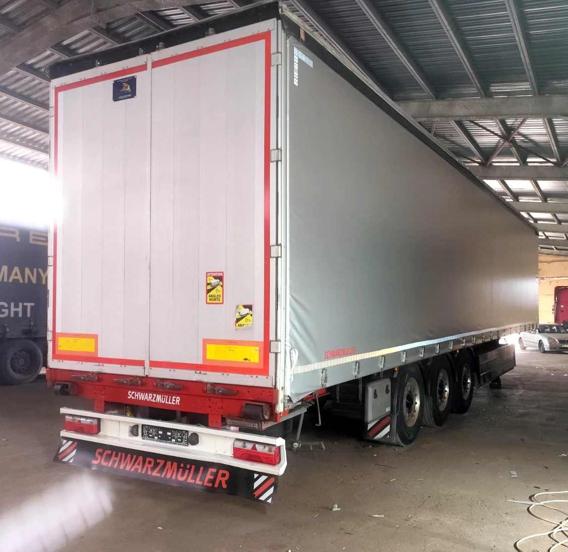 Полуремарке Schwarzmuller Буге, снимка 2 - Ремаркета - 53682989