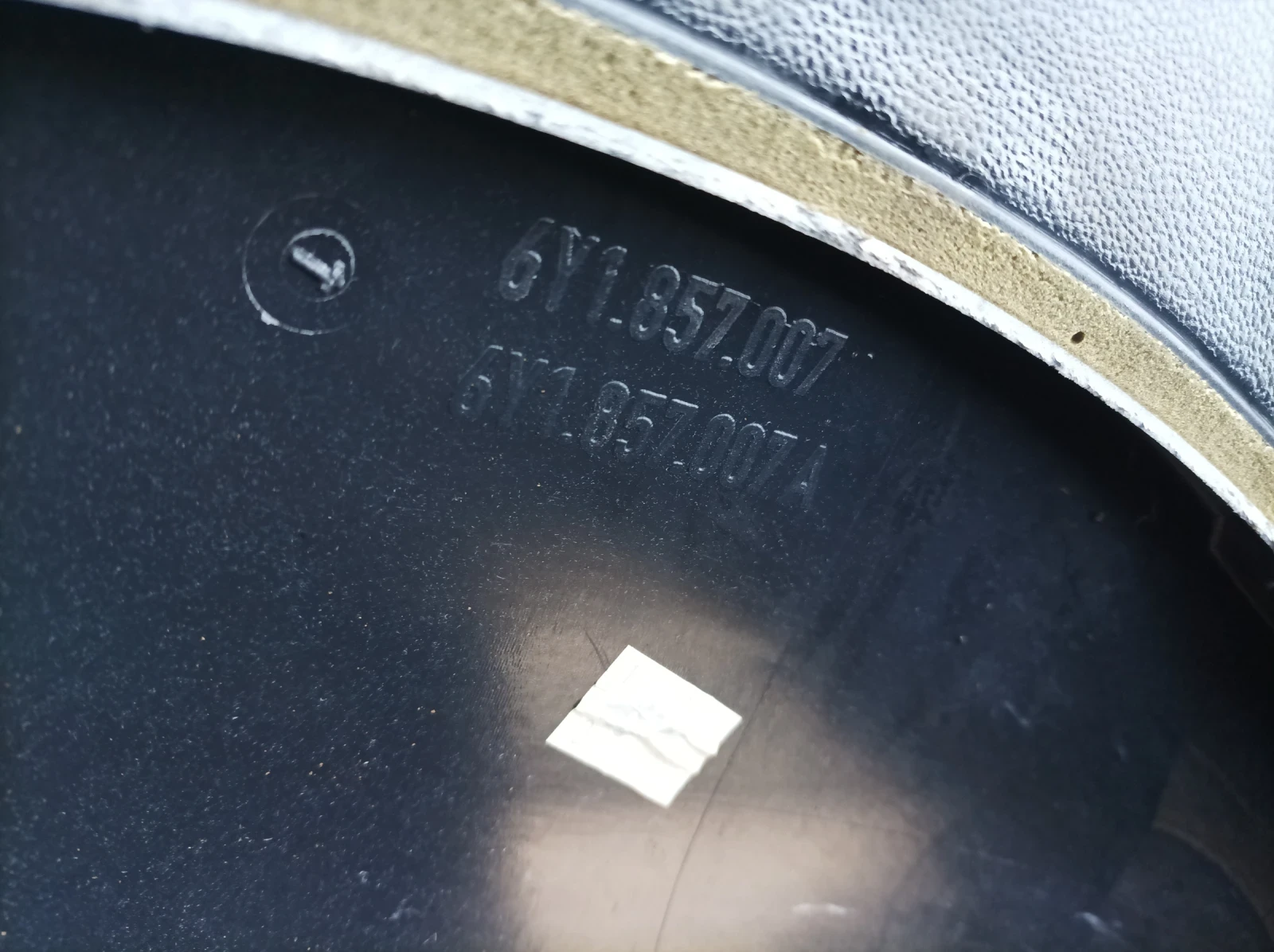     . 2000 . | Mobile.bg   11