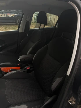 Peugeot 208, снимка 10