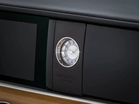Rolls-Royce Ghost V12/ LONG/ STARLIGHT/BESPOKE/4-SEATS/ HEAD UP/ TV/ | Mobile.bg   10
