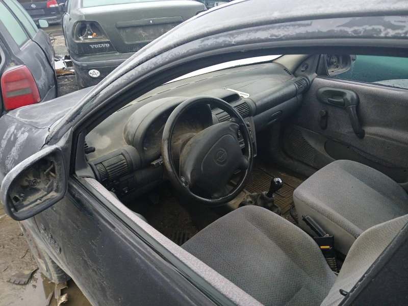 Opel Corsa, снимка 2 - Автомобили и джипове - 48034512