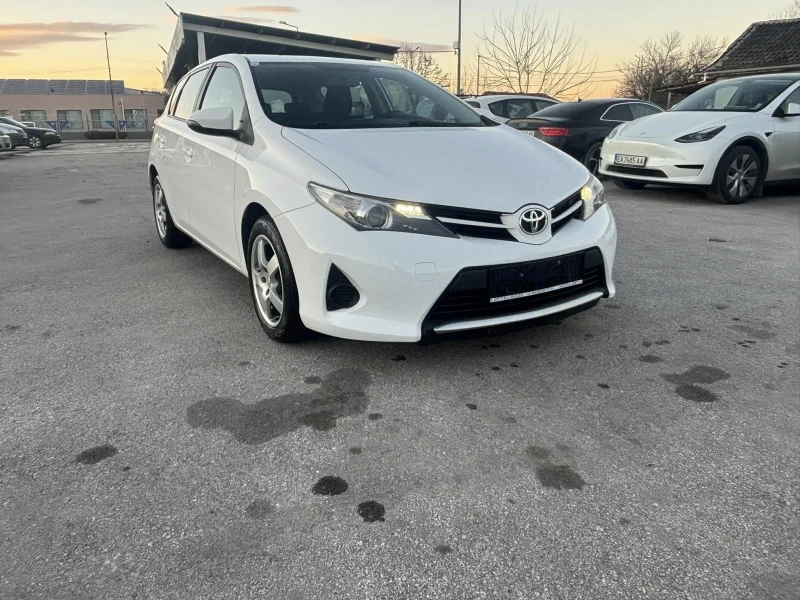 Toyota Auris 1.4 D4D , снимка 2 - Автомобили и джипове - 48368963