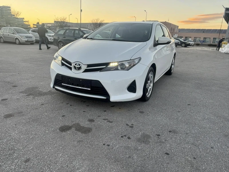 Toyota Auris 1.4 D4D , снимка 1 - Автомобили и джипове - 48368963