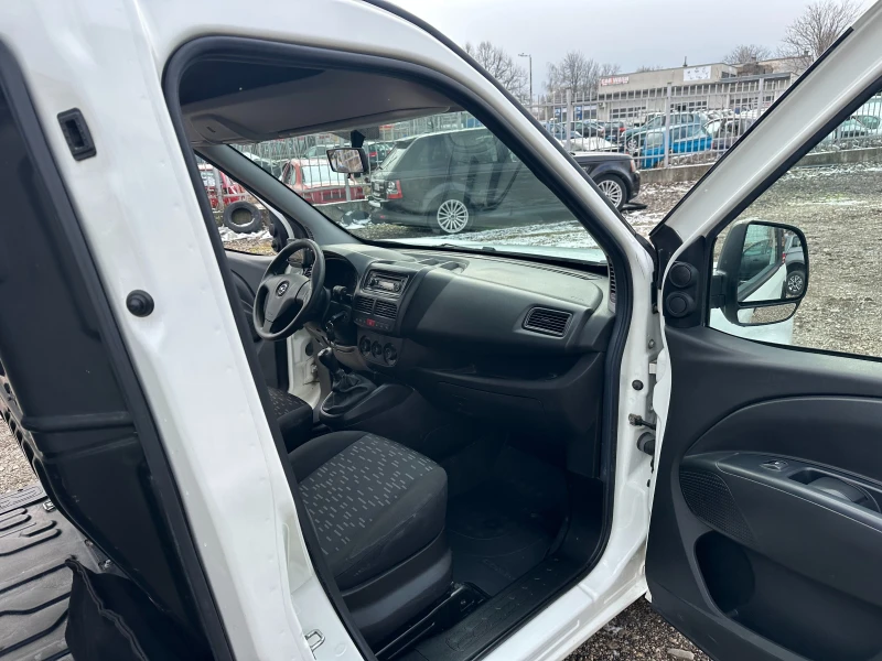 Opel Combo 1.3Mjet-95kc EU 6b, снимка 15 - Автомобили и джипове - 48700977