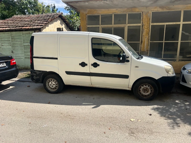 Fiat Doblo 1.6бензин/метан изолиран фургон, снимка 2 - Автомобили и джипове - 51464161