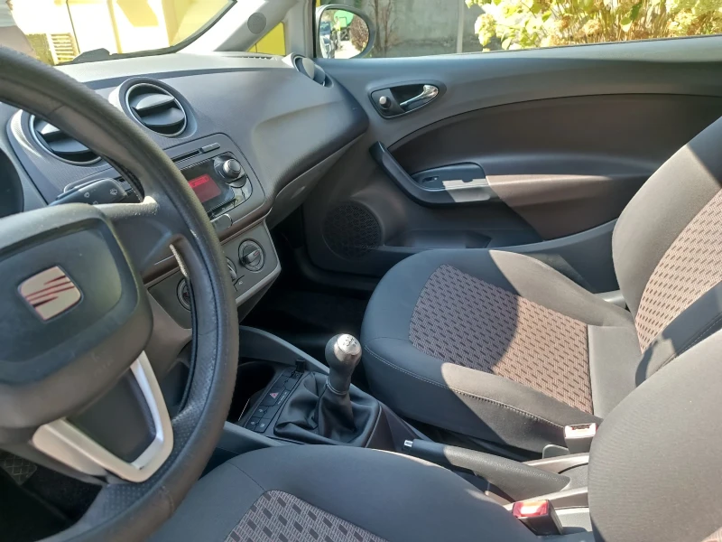 Seat Ibiza, снимка 7 - Автомобили и джипове - 52471678