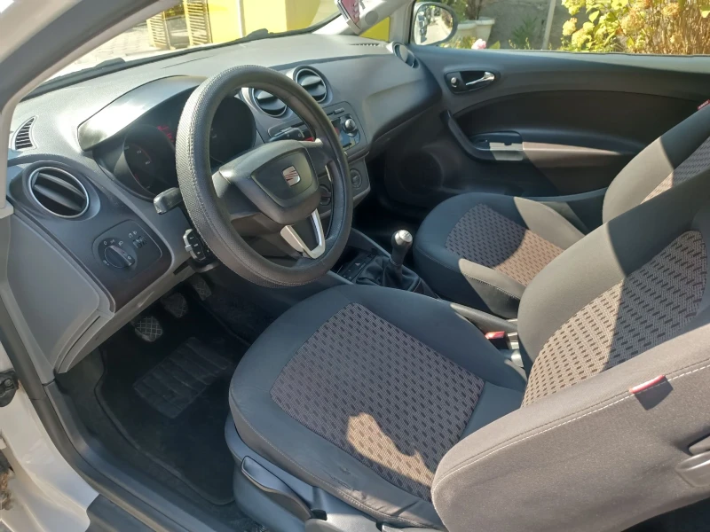 Seat Ibiza, снимка 8 - Автомобили и джипове - 52471678