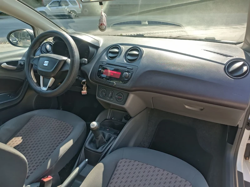 Seat Ibiza, снимка 6 - Автомобили и джипове - 52471678