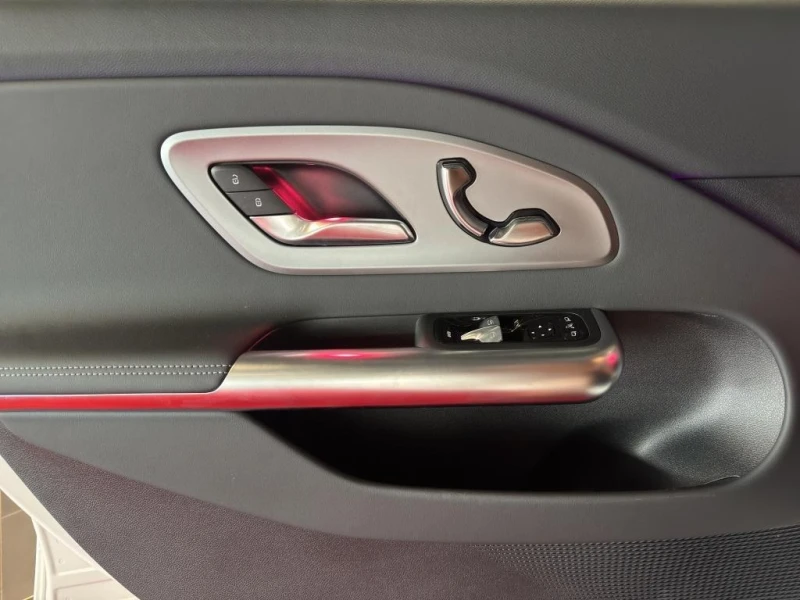 Mercedes-Benz CLA 250 + EQ PROGRESSIVE NIGHT LED PANO CAMERA KEYLESS, снимка 6 - Автомобили и джипове - 51749590