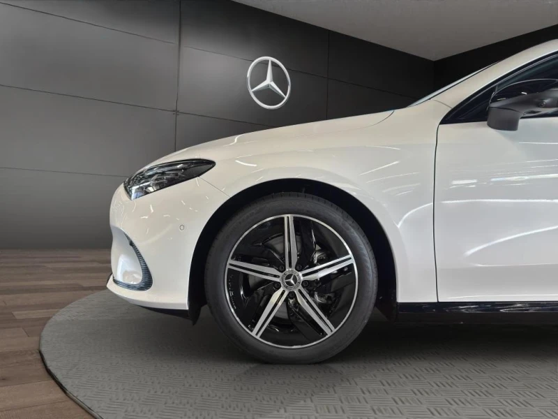 Mercedes-Benz CLA 250 + EQ PROGRESSIVE NIGHT LED PANO CAMERA KEYLESS, снимка 3 - Автомобили и джипове - 51749590