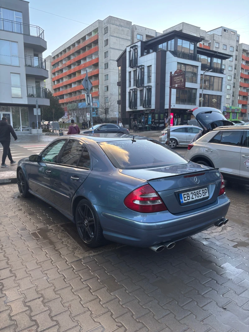 Mercedes-Benz E 500, снимка 2 - Автомобили и джипове - 52946911
