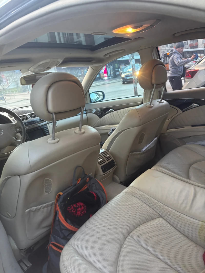 Mercedes-Benz E 500, снимка 6 - Автомобили и джипове - 52946911