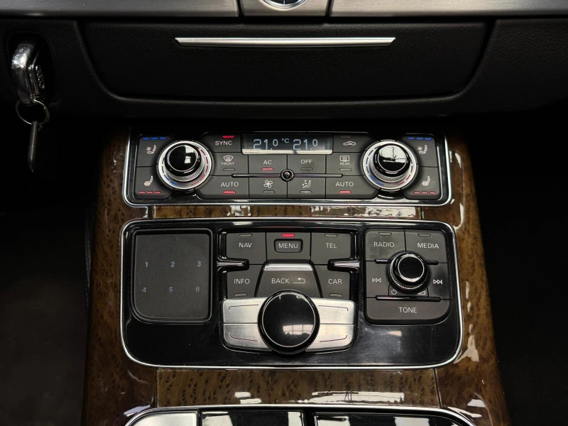 Audi A8 4.2TDI Quattro* Pano* BOSE* Camera* Обдухване, снимка 12 - Автомобили и джипове - 52527219