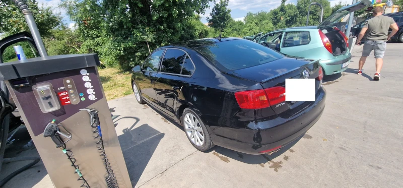 VW Jetta SE-Реновиран, снимка 4 - Автомобили и джипове - 52699160