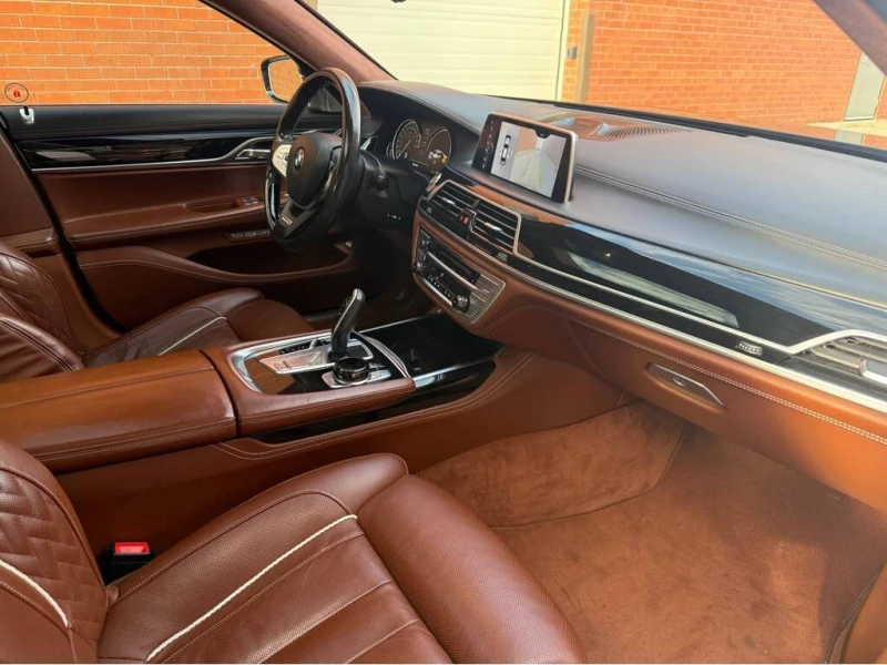 BMW 750 Li xDrive* FULL* CARFAX* АВТО КРЕДИТ* , снимка 9 - Автомобили и джипове - 53249494