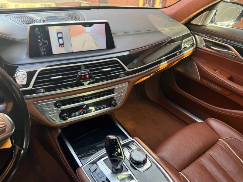 BMW 750 Li xDrive* FULL* CARFAX* АВТО КРЕДИТ* , снимка 13 - Автомобили и джипове - 53249494
