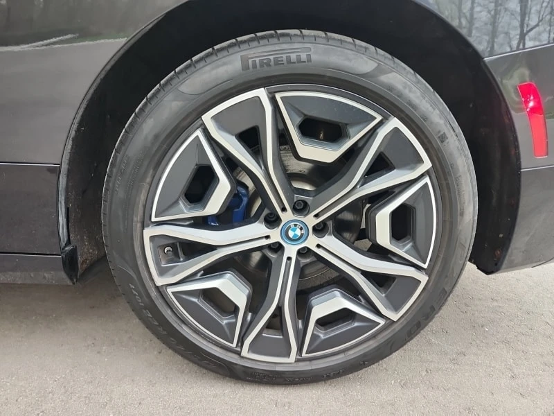 BMW iX * xDrive50 * АВТОКРЕДИТ БЕЗ  ПЪРВОНАЧАЛНА ВНОСКА* , снимка 3 - Автомобили и джипове - 55967987