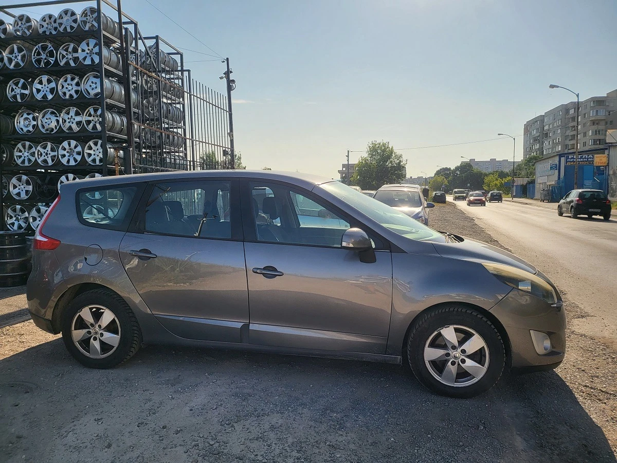 Renault Scenic 1.9cdti- 7 места - изображение 5