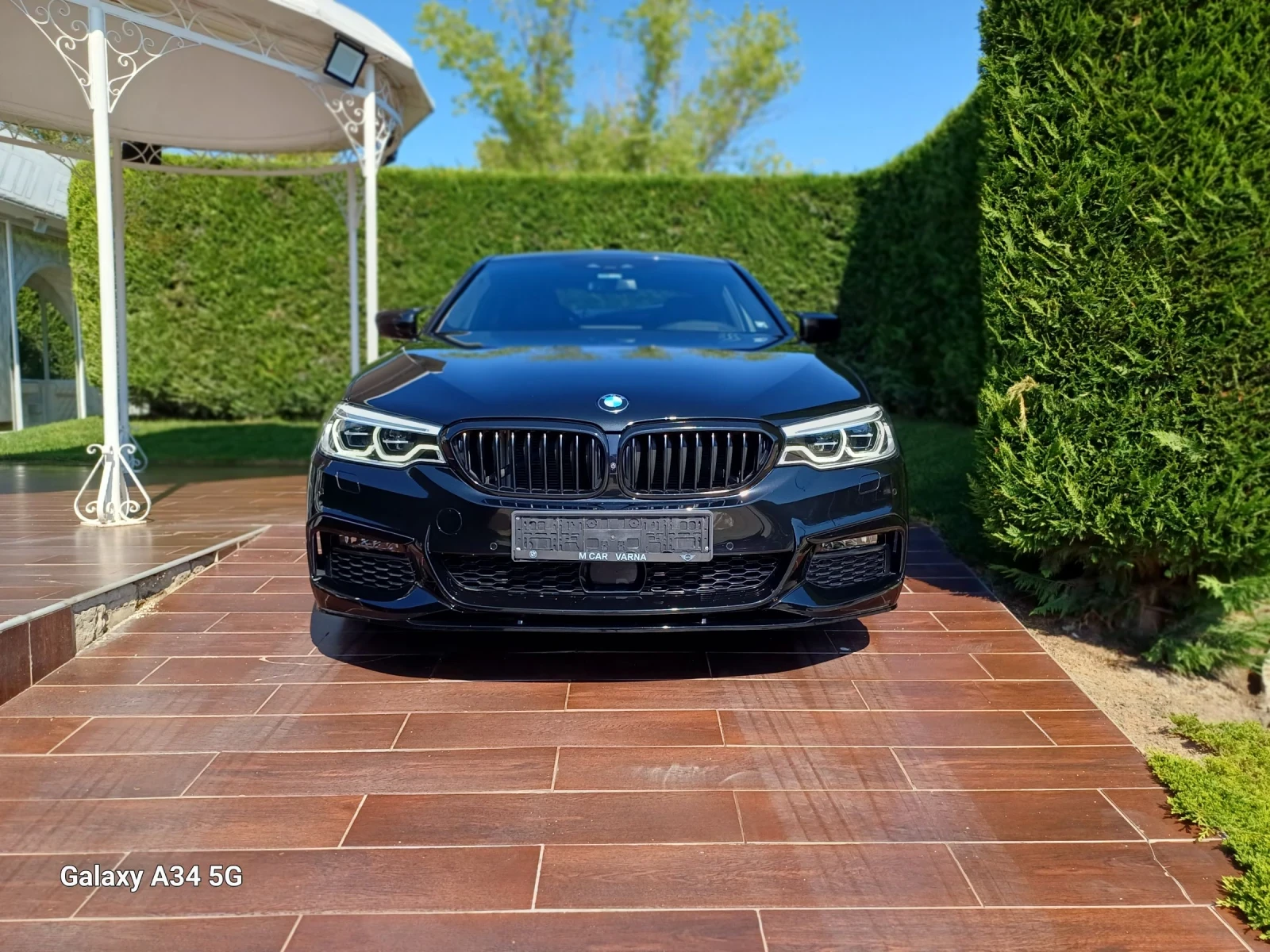 BMW 540 XDRIVE/400PS/MSPORT/PANO/360/LED/AKROPOVICH - изображение 2