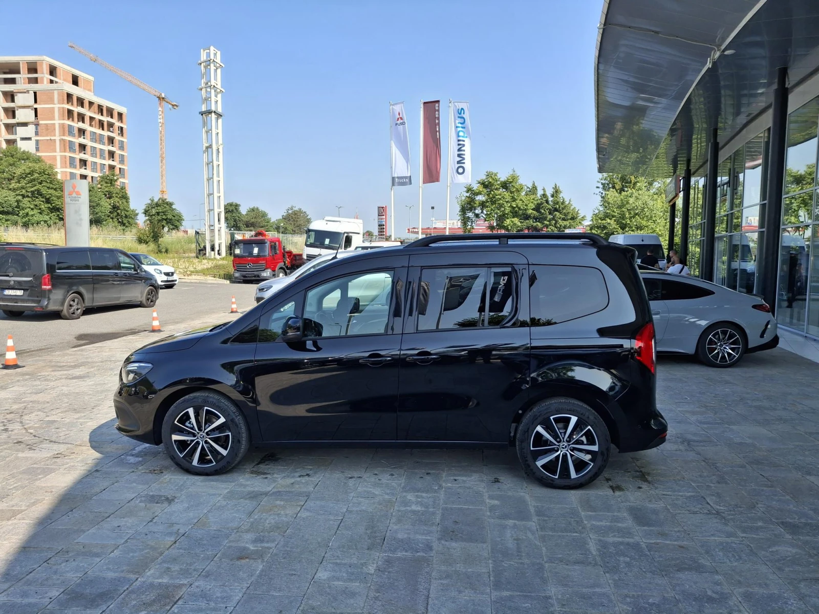 Mercedes-Benz T-класа 180d - изображение 3