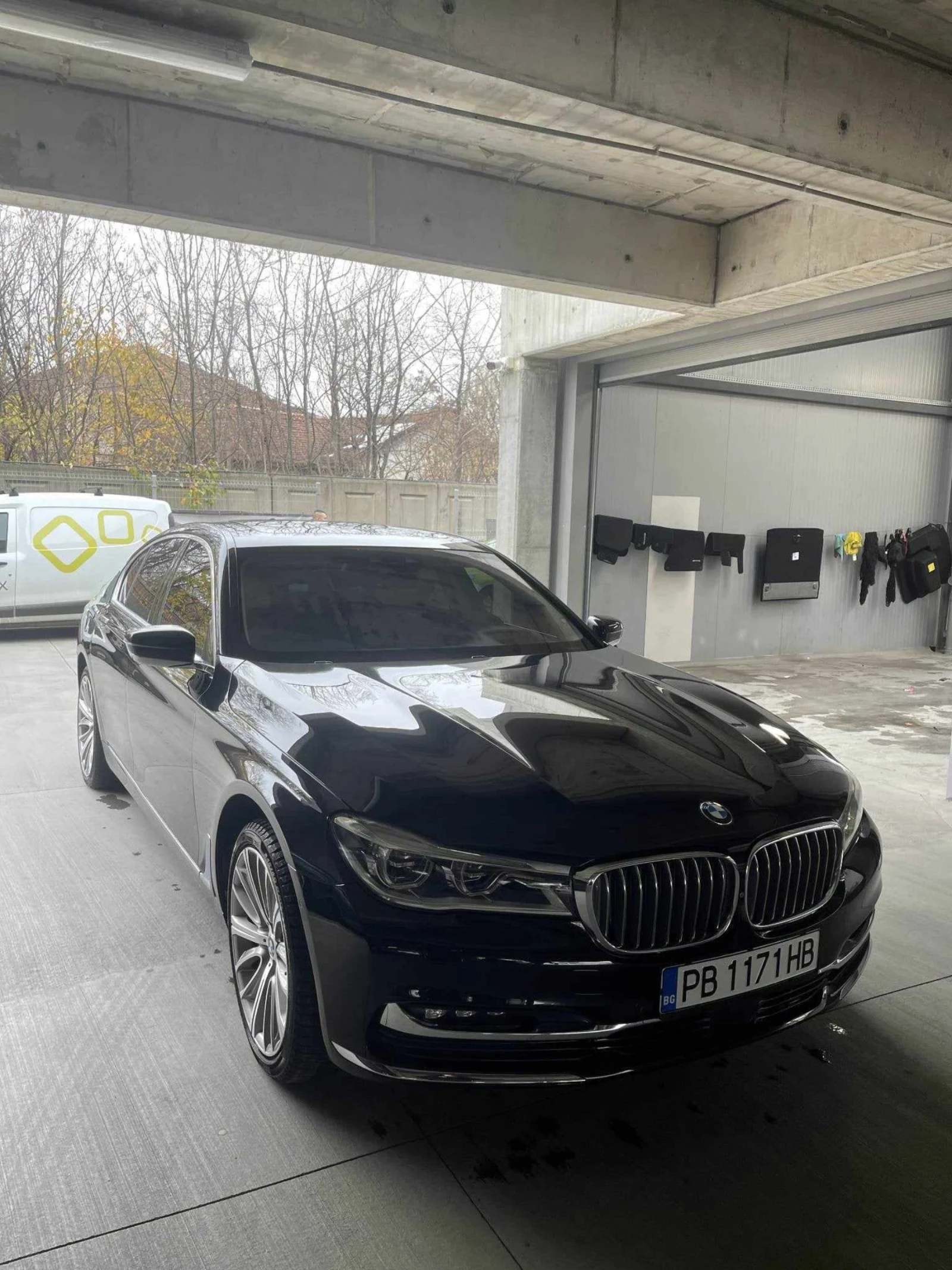 BMW 730  - изображение 7