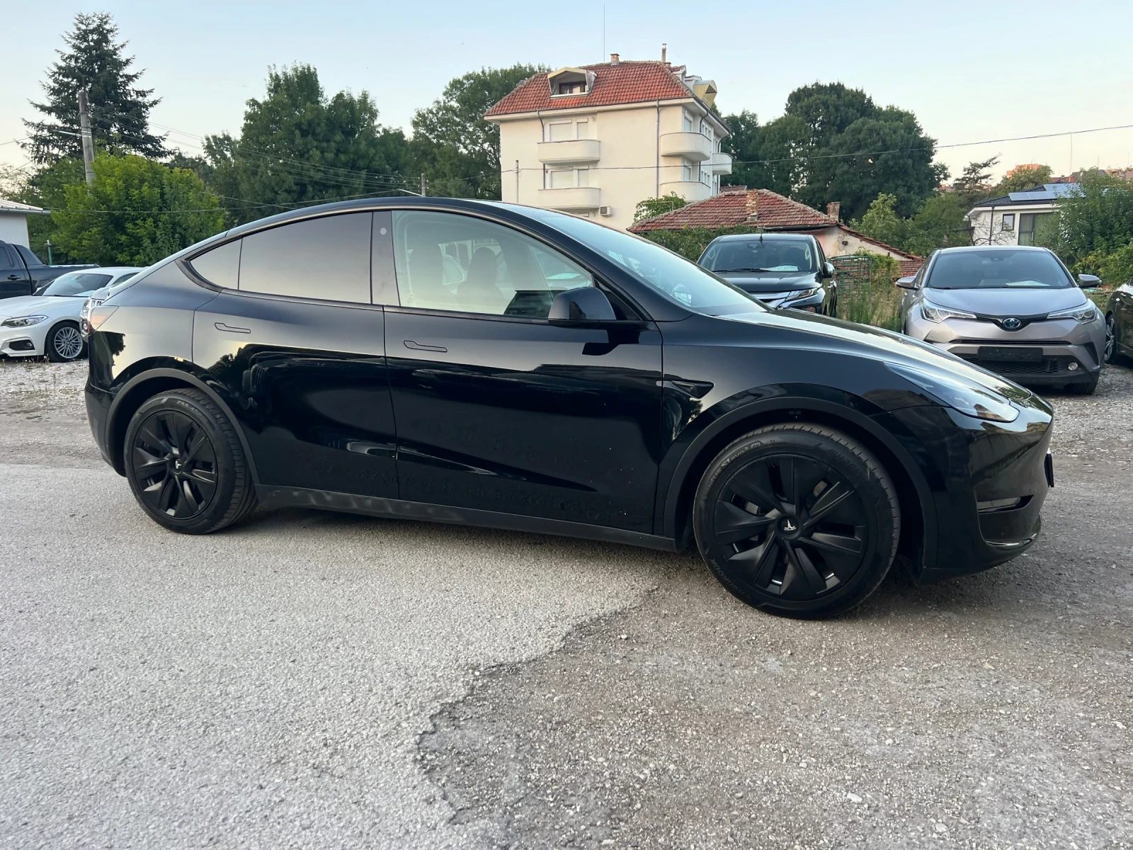 Tesla Model Y  - изображение 4