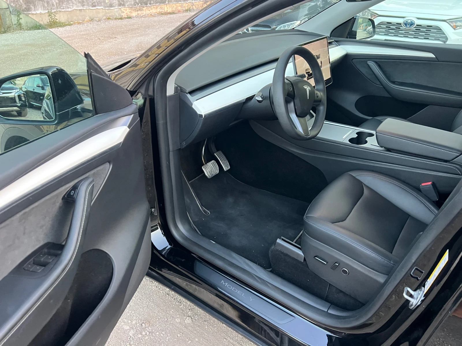 Tesla Model Y  - изображение 9