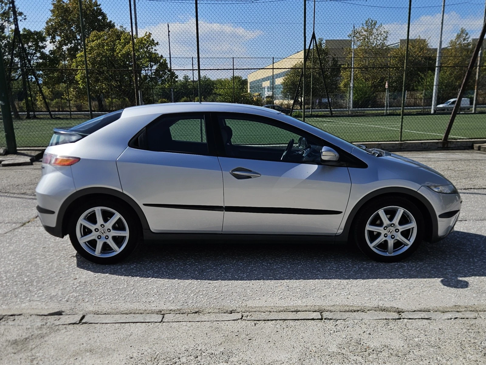 Honda Civic 1.8i-VTEC 140х.км - изображение 4