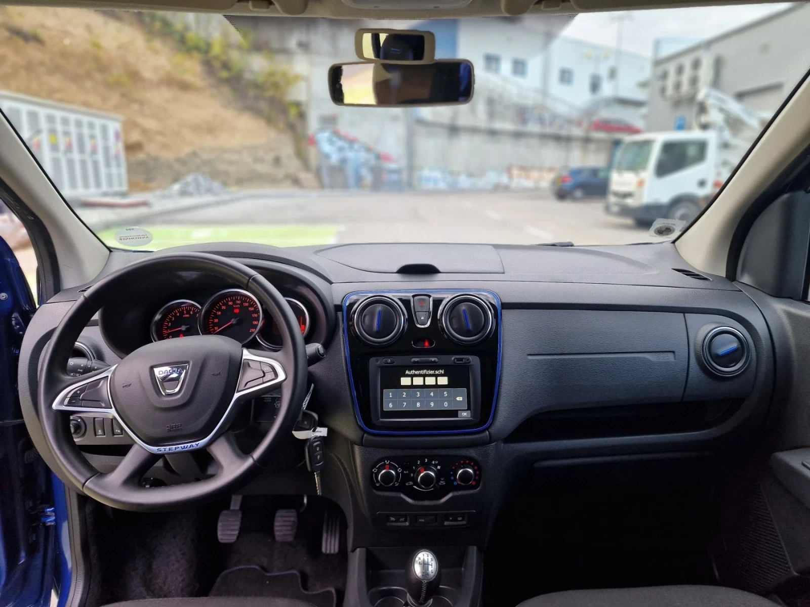 Dacia Lodgy STEPWAY, 1.3T , 131, 70.000 | Mobile.bg   12