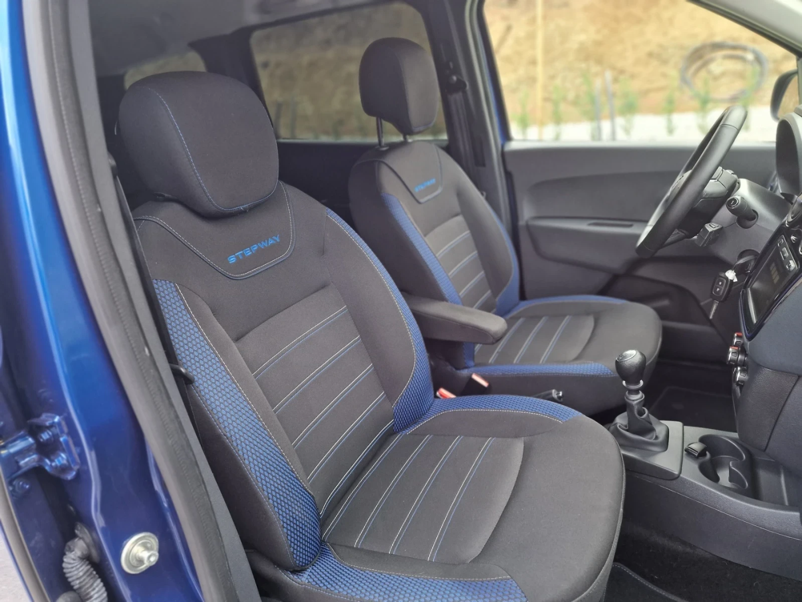 Dacia Lodgy STEPWAY, 1.3T , 131, 70.000 | Mobile.bg   16