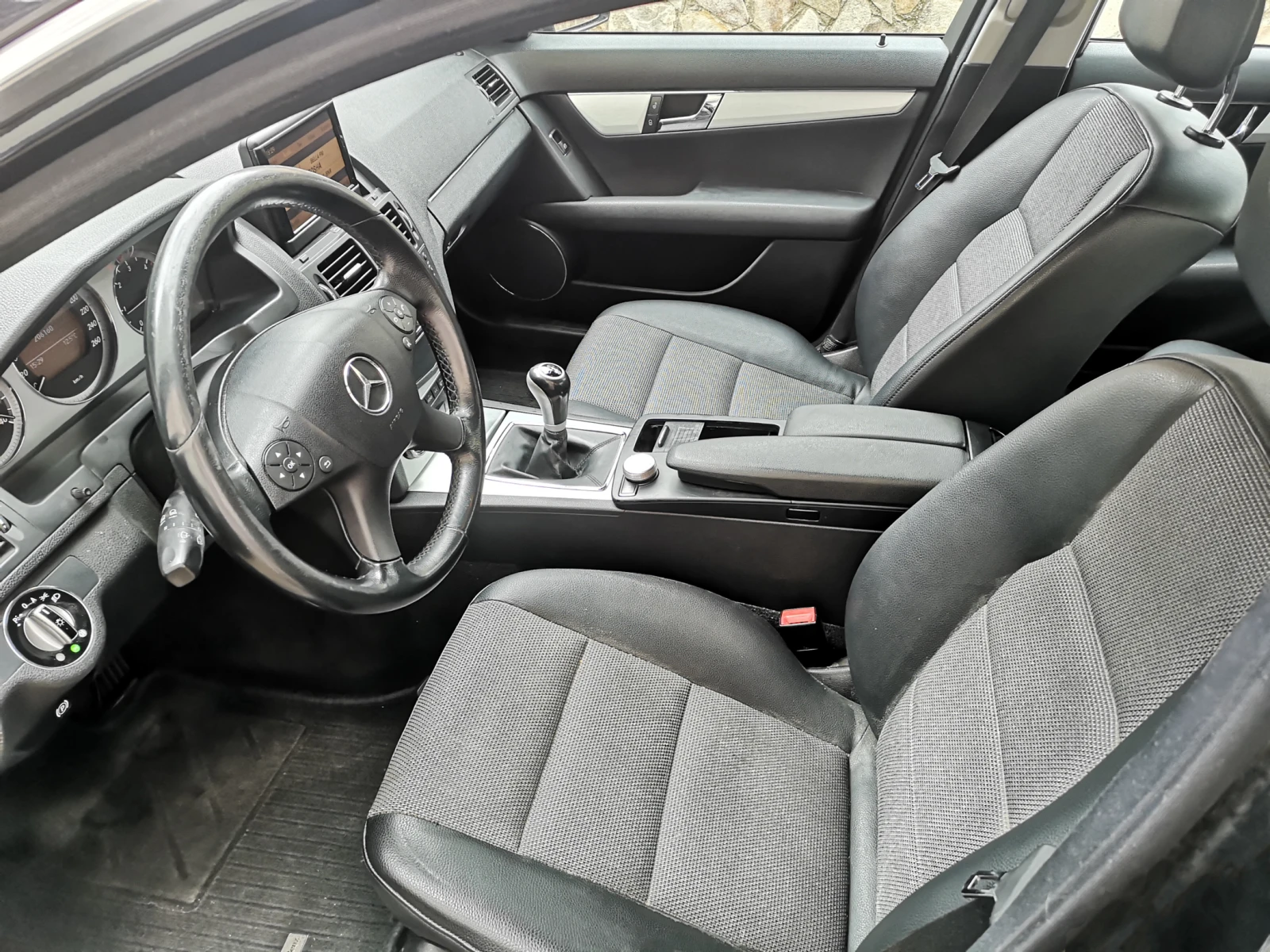 Mercedes-Benz C 220 CDI - изображение 2