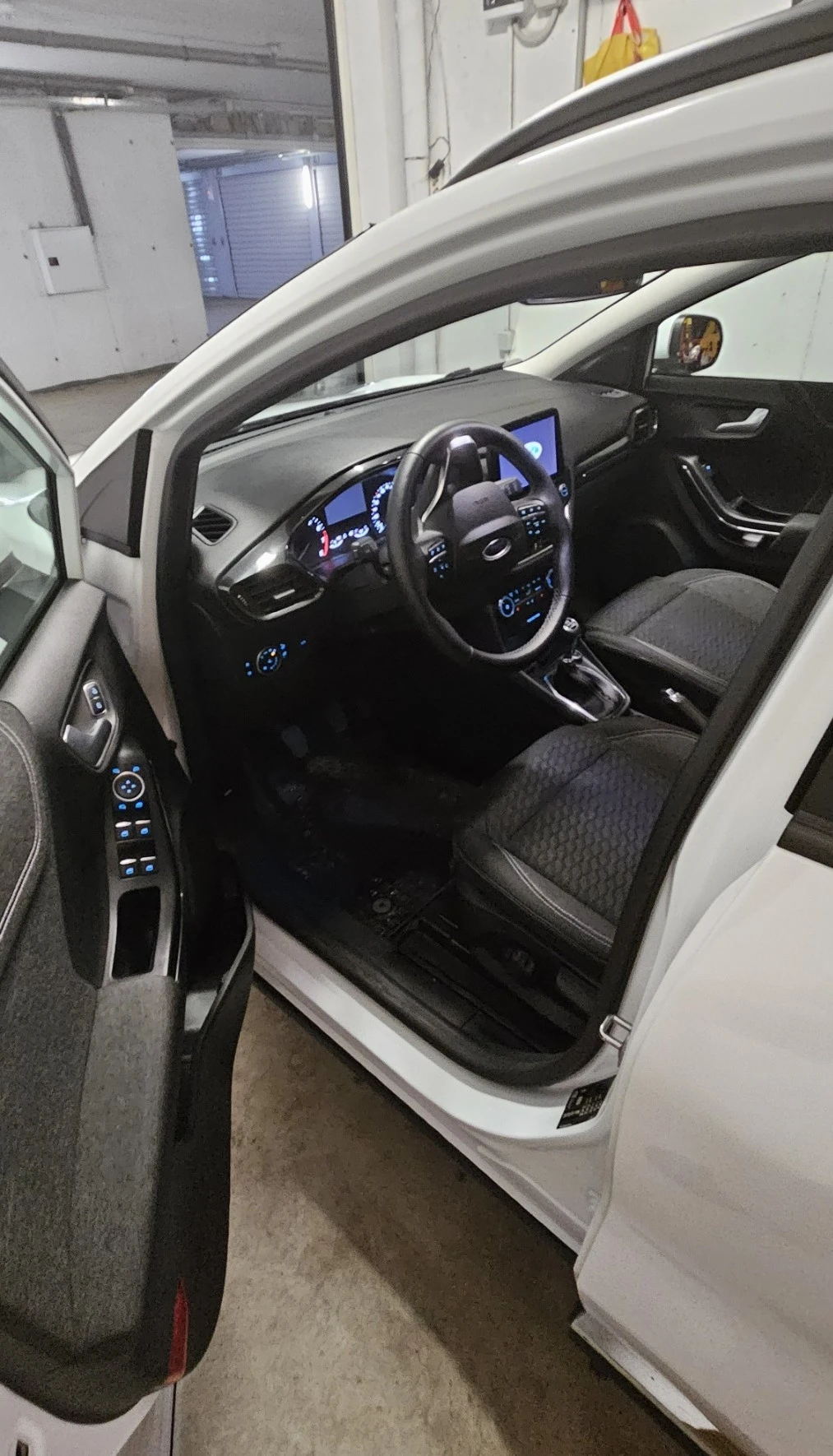 Ford Puma SUV TITANIUM 1.0 EcoBoost mHEV , снимка 10 - Автомобили и джипове - 54092079