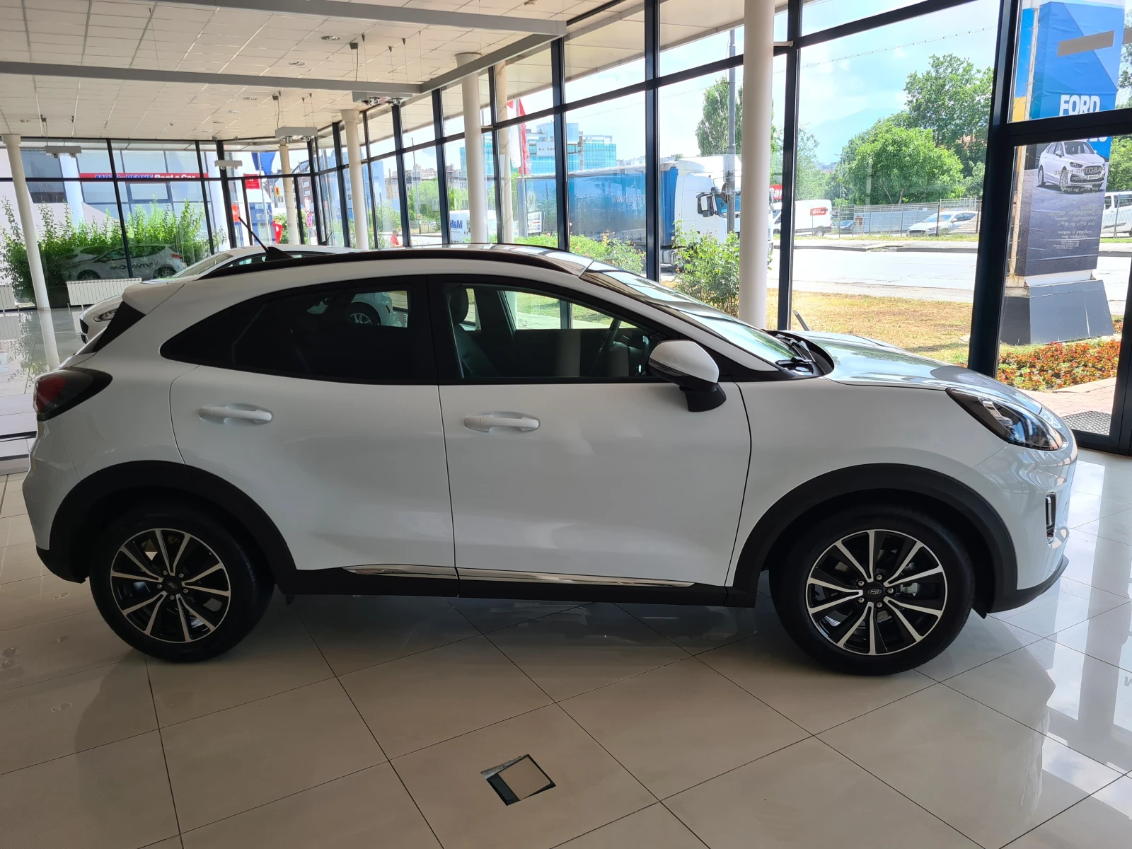 Ford Puma SUV TITANIUM 1.0 EcoBoost mHEV , снимка 17 - Автомобили и джипове - 54092079