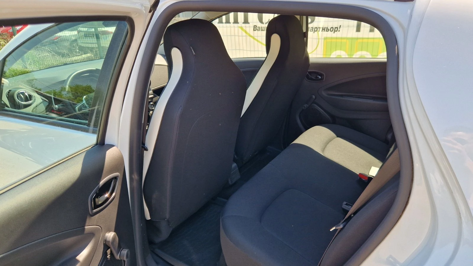 Renault Zoe R110 / 52kWh Life, снимка 9 - Автомобили и джипове - 54342570