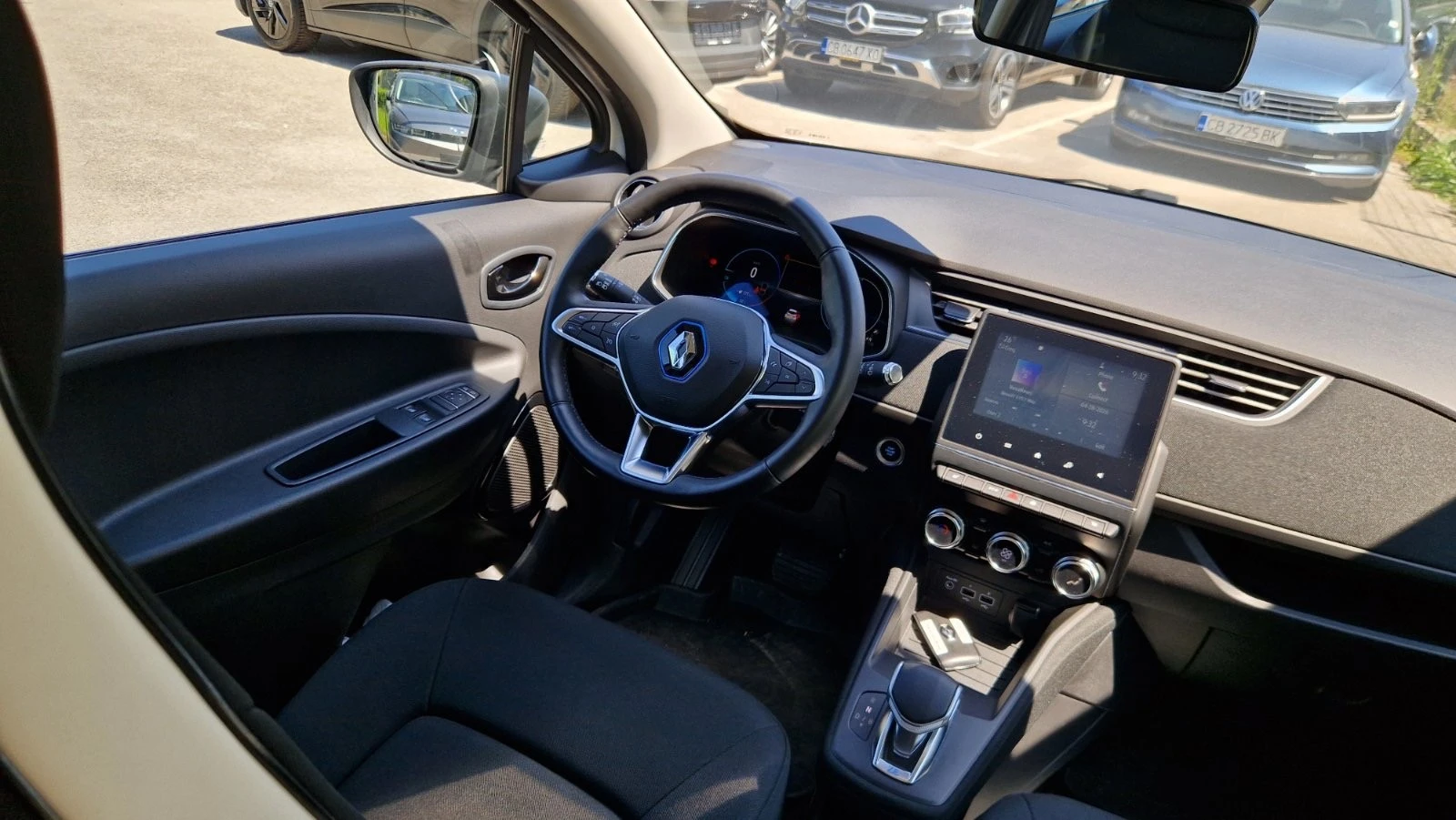 Renault Zoe R110 / 52kWh Life, снимка 12 - Автомобили и джипове - 54342570