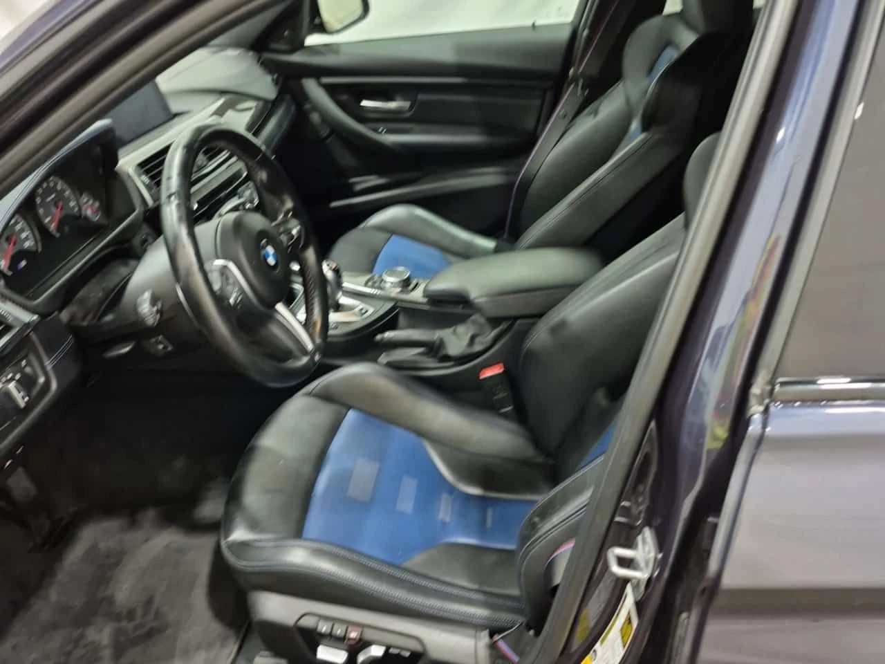 BMW M3 * CARFAX * АВТОКРЕДИТ БЕЗ ПЪРВОНАЧАЛНА ВНОСКА, снимка 8 - Автомобили и джипове - 54627380