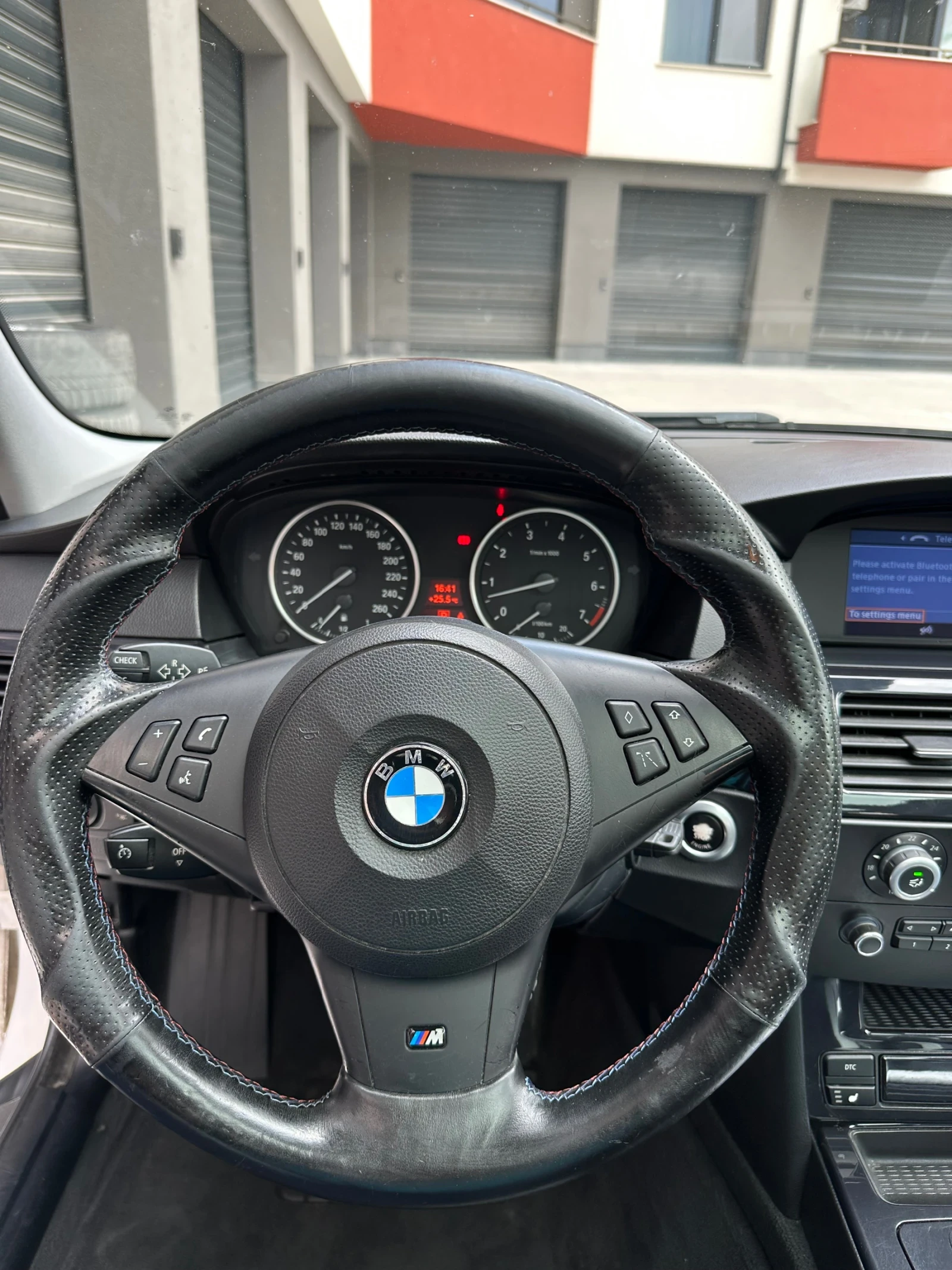 BMW 523 BMW 523i Touring E61 | Head-Up Display | Панорама , снимка 12 - Автомобили и джипове - 55175660