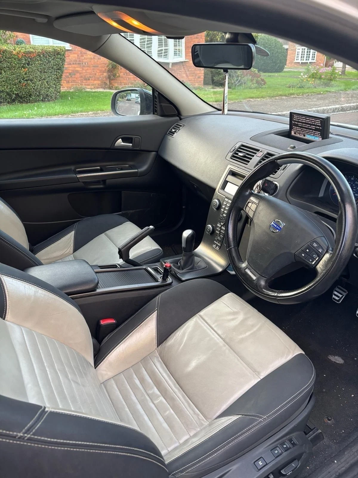 Volvo C30 1.6d r design, снимка 4 - Автомобили и джипове - 55430616