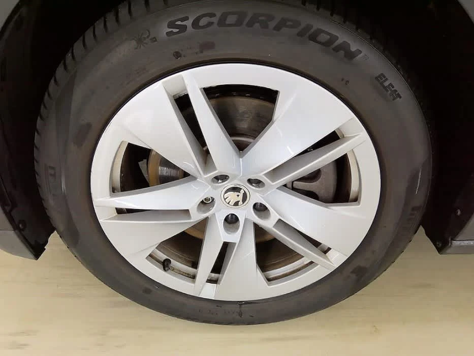 Skoda Enyaq IV80 82KWSOH 94%със Сертификат , снимка 3 - Автомобили и джипове - 55925689