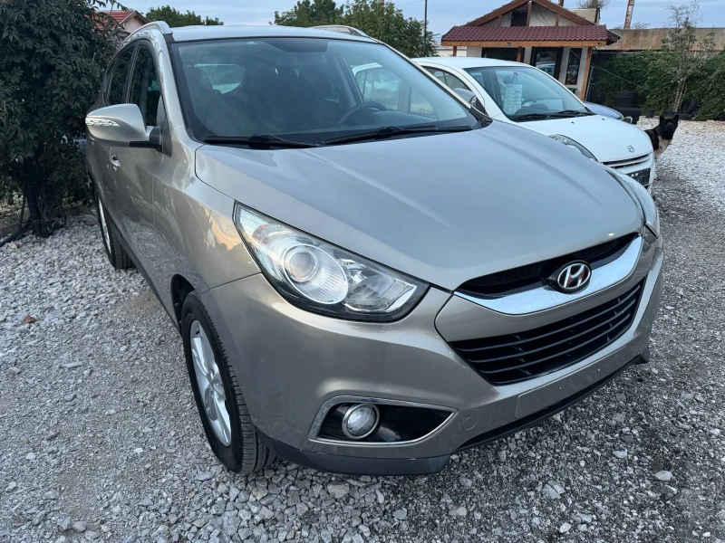 Hyundai IX35 2.0i ГАЗОВ ИНЖЕКЦИОН КЛИМА, снимка 4 - Автомобили и джипове - 47419077