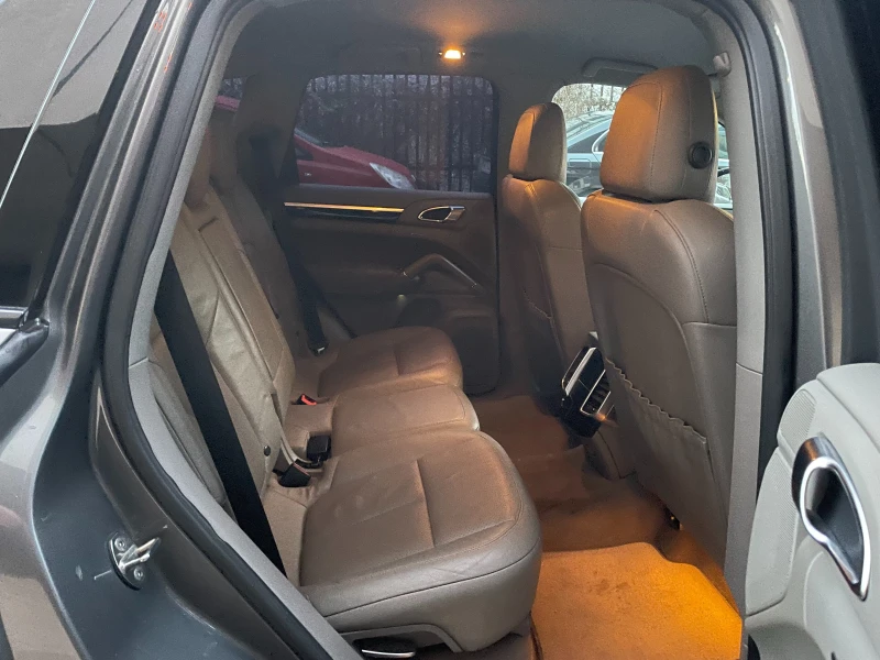 Porsche Cayenne 3.0d , снимка 15 - Автомобили и джипове - 53288769