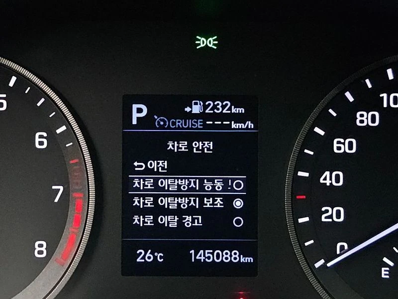 Hyundai Tucson Gasoline 1.6 turbo 2WD| 174к.с., снимка 15 - Автомобили и джипове - 55941249