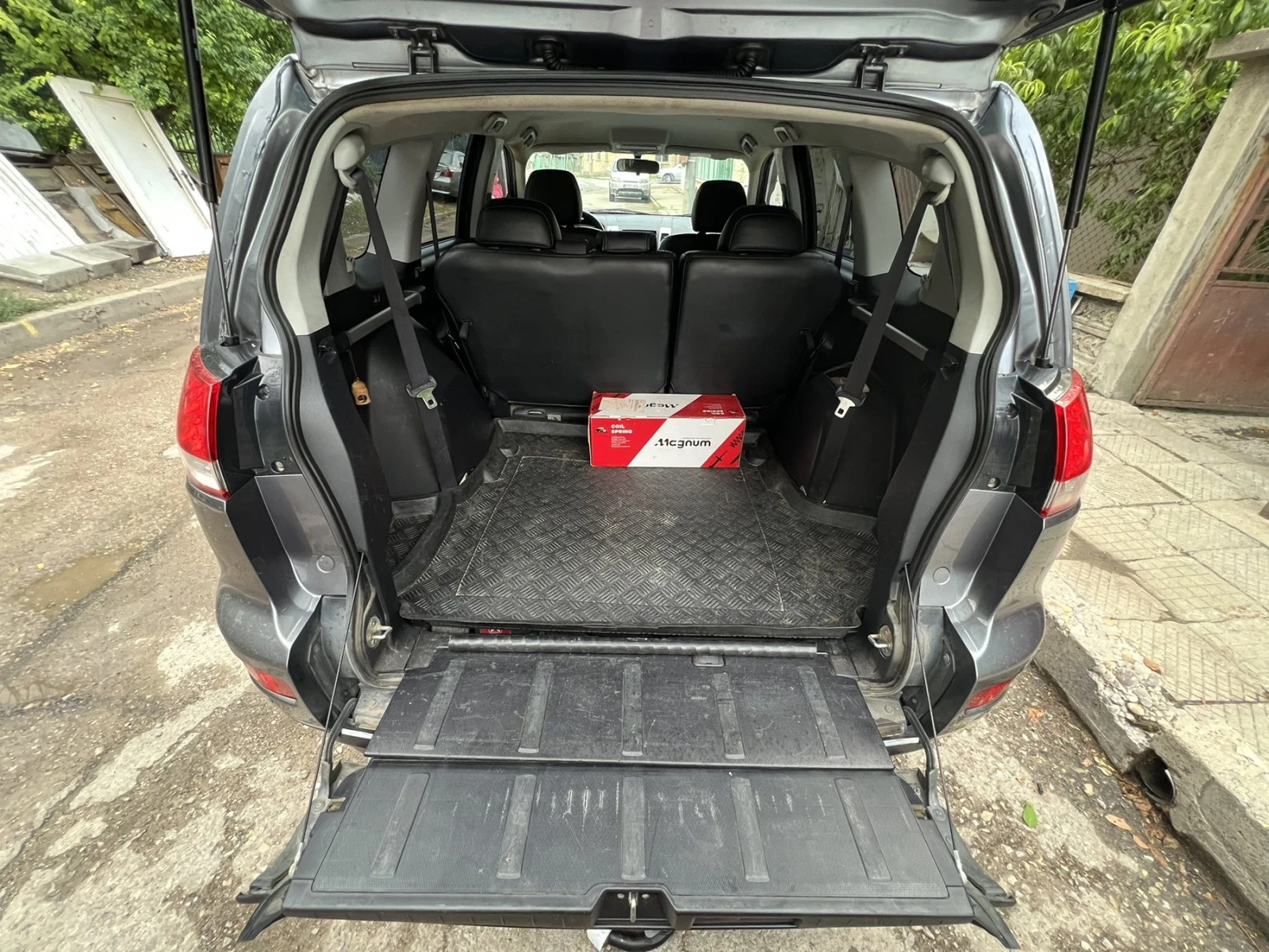 Citroen C-Crosser 2.2 HDI - изображение 8